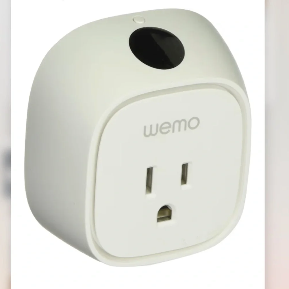 Belkin WeMo Insight WiFi Switch / Plug - Picture 2 of 10
